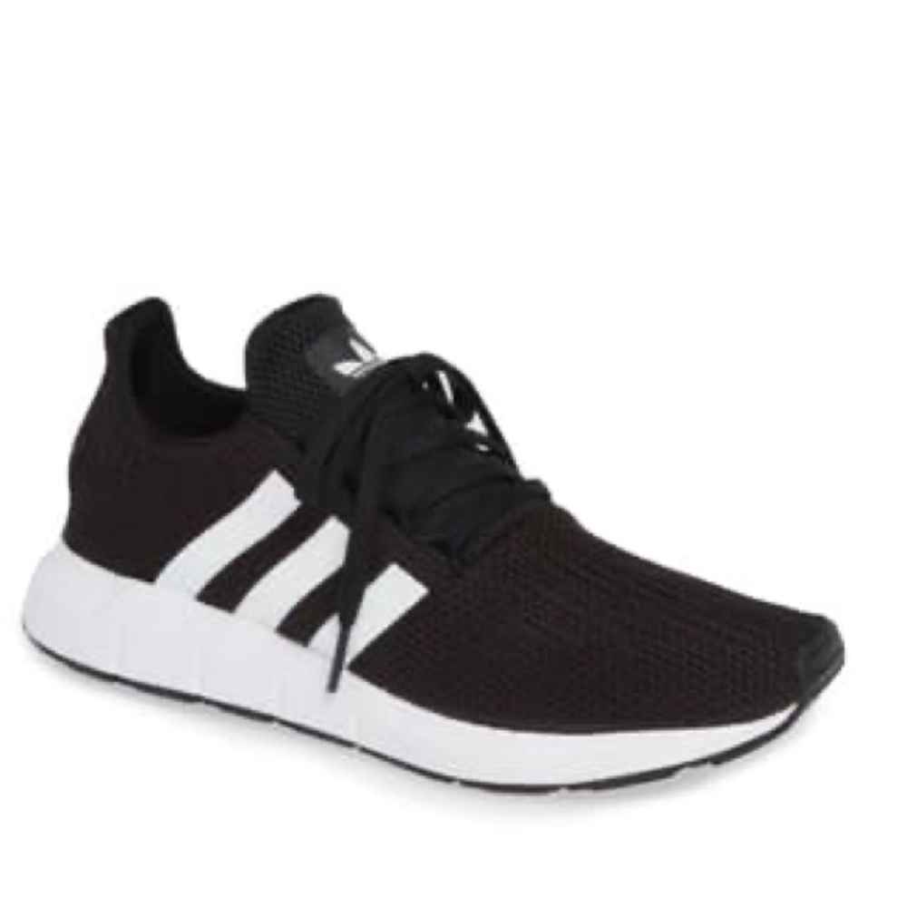 Adidas Swift Run Sneakers - Black - 7